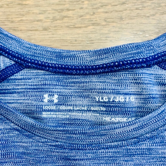 Under Armour short sleeve tee - Picture 3 of 4